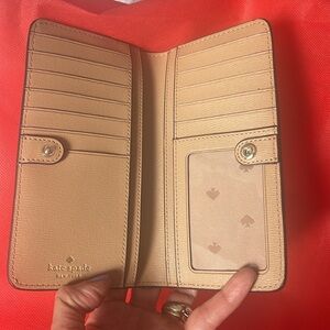 kate spade NEW YORK tan colored Madison Wallet EUC